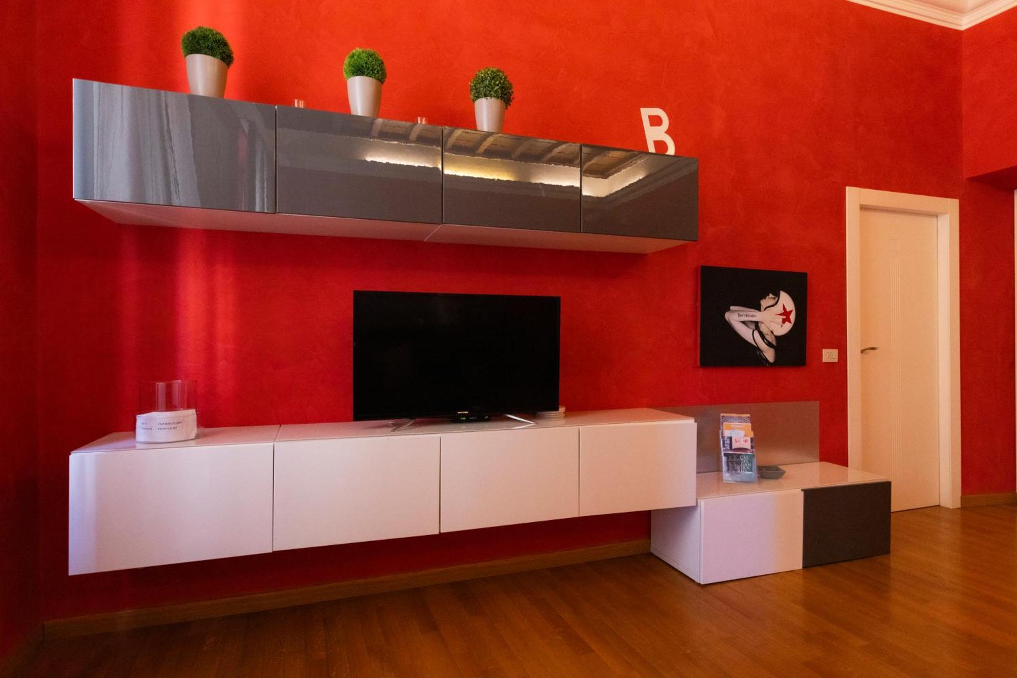 Barberini Apt Close To Fontana Di Trevi Рим Екстериор снимка