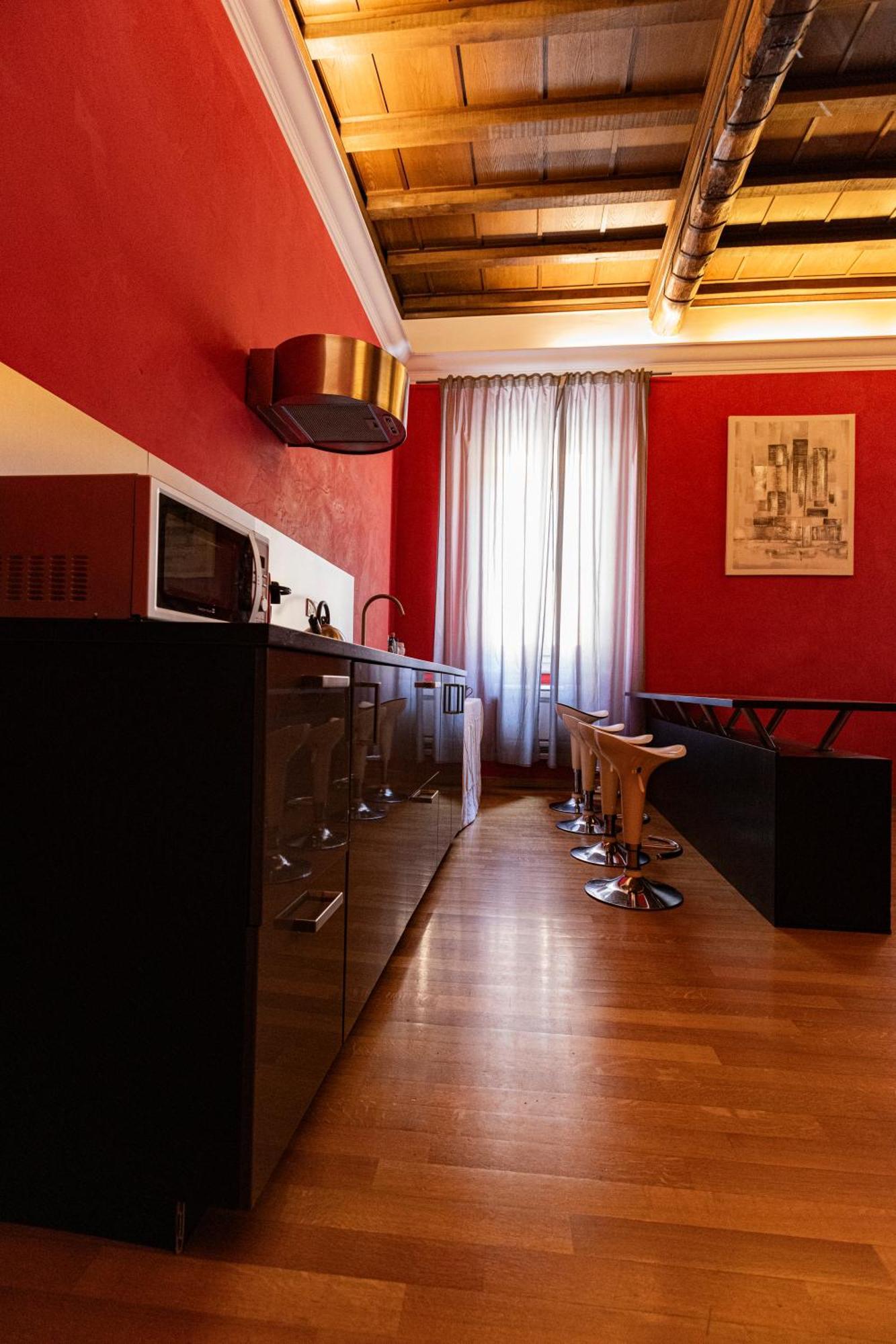 Barberini Apt Close To Fontana Di Trevi Рим Екстериор снимка