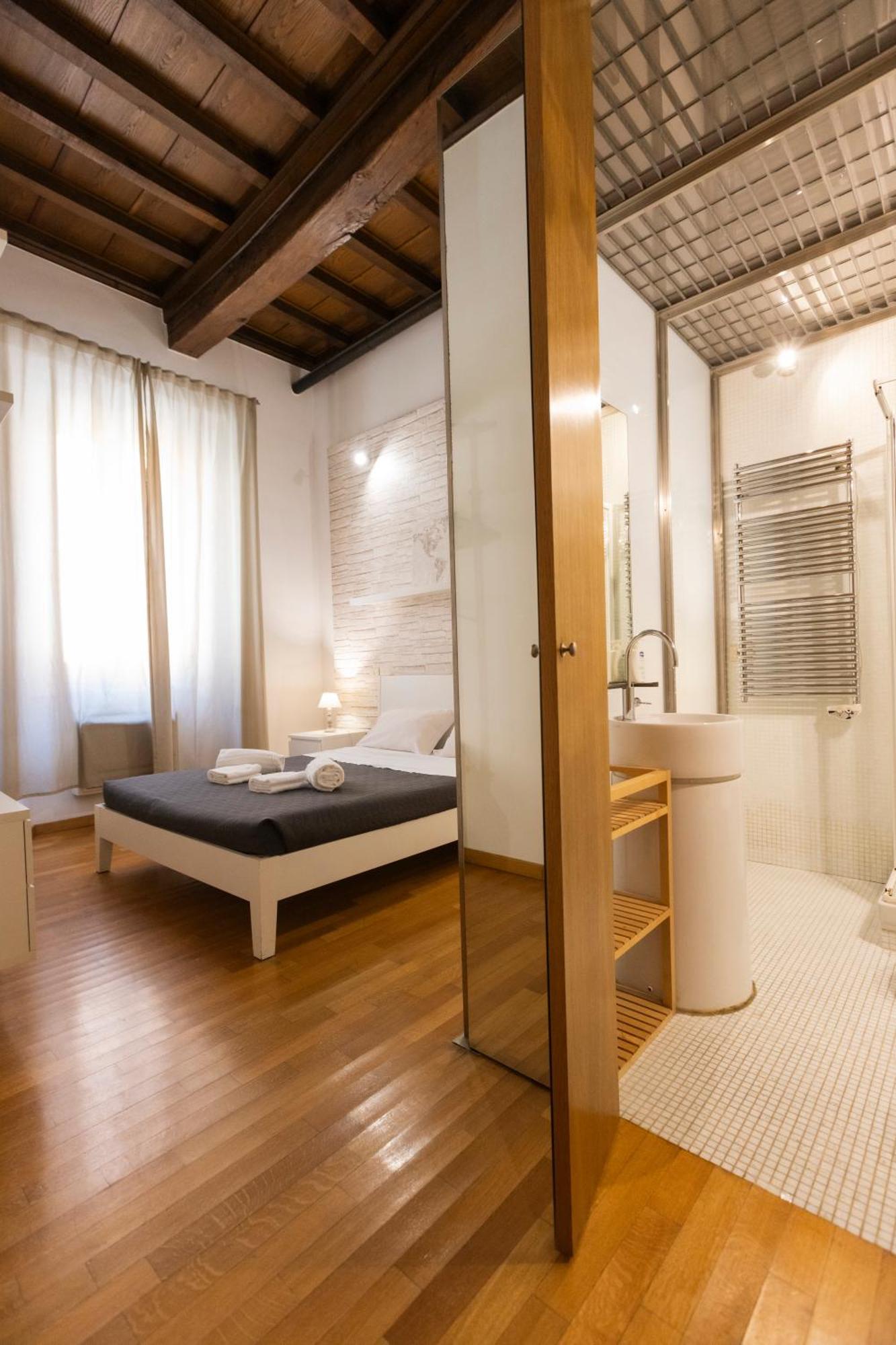 Barberini Apt Close To Fontana Di Trevi Рим Екстериор снимка