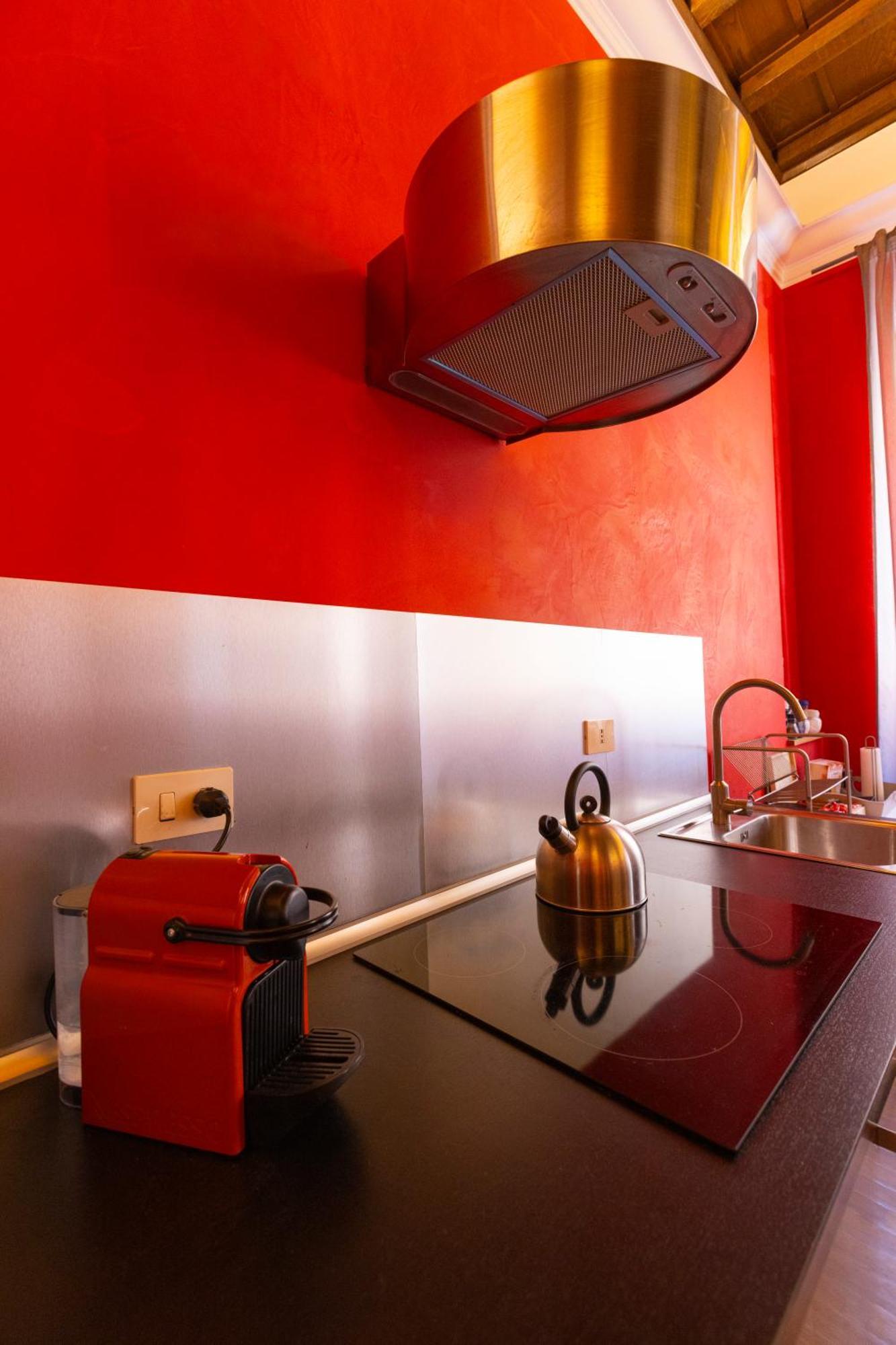 Barberini Apt Close To Fontana Di Trevi Рим Екстериор снимка